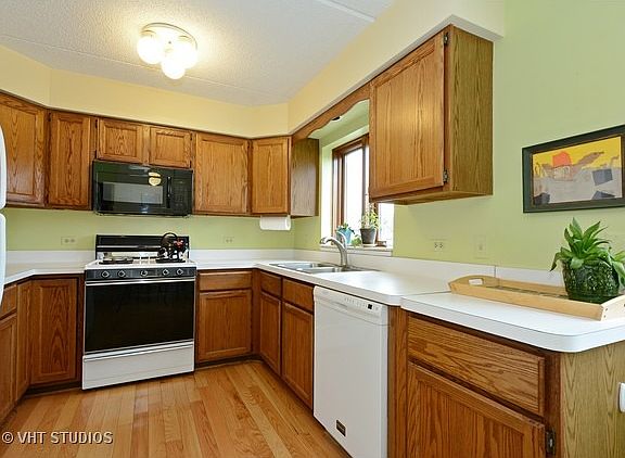 4th image of 104 N Pine Ave APT 304