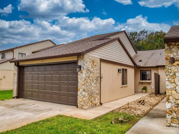 373 Castlewood Ln, New Smyrna Beach, FL 32168