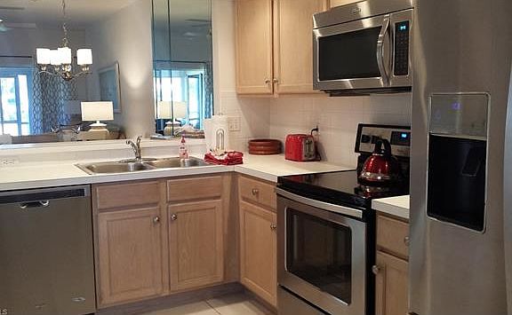 3rd image of 13621 Worthington Way APT 1403