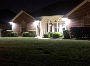 903 Woodridge Cir, Longview, TX 75601