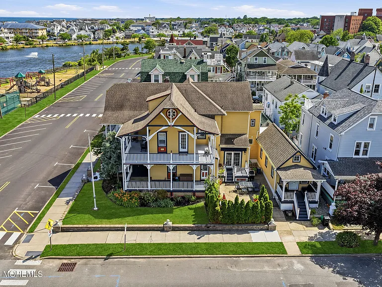 93 Central Ave — Photo 8