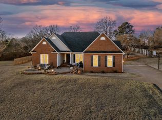 404 Grayson Dr, Moore, SC 29369
