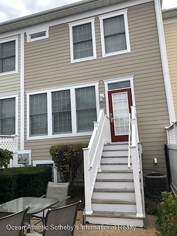 1st image of 14 Village Green Dr