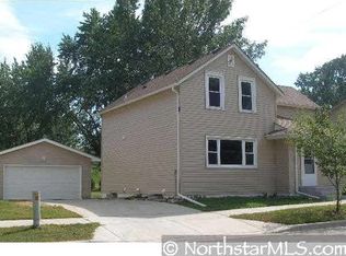 408 E 1st St, Chaska, MN 55318