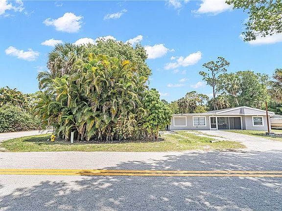 3rd image of 2030 Flamingo DR
