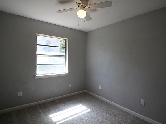 4th image of 906 Richard Dr