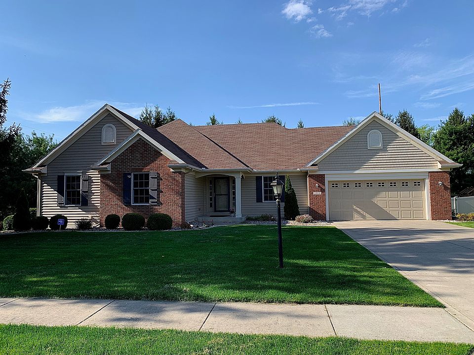 1st image of 1923 Greenwood Dr