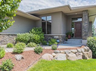 15729 50th Pl N, Plymouth, MN 55446