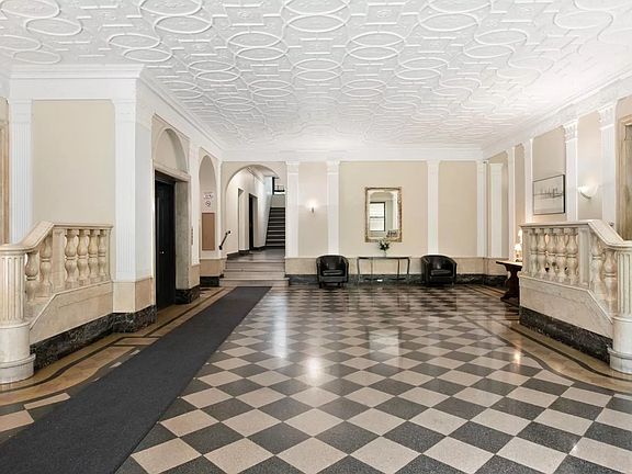 5th image of 925 Union St APT 5G