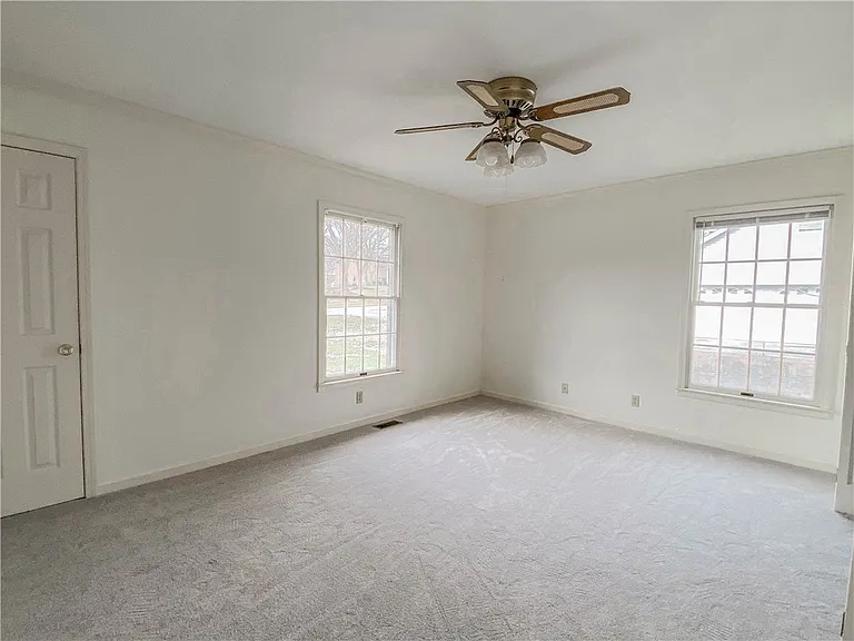 255 Starritt Ln — Photo 30