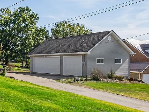 3rd image of 1116 Martin Dr
