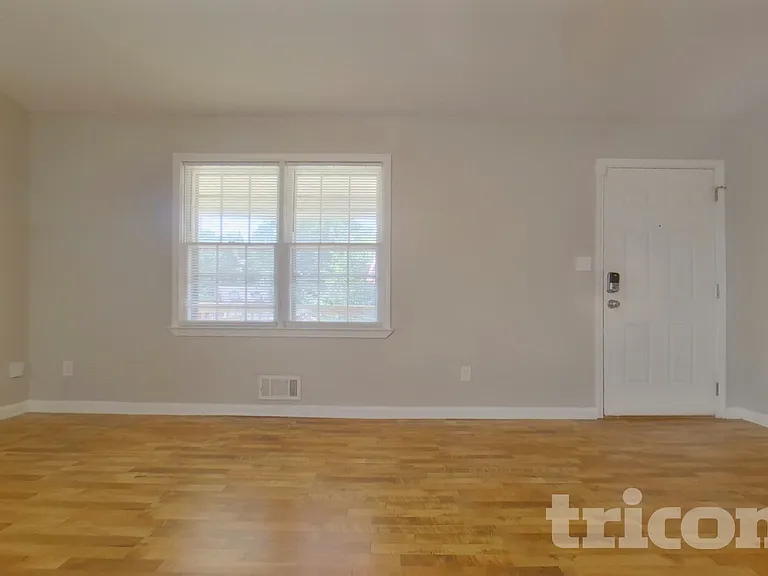 237 Sweetwater Pkwy — Photo 3