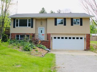 15176 N Hilltop Dr, Effingham, IL 62401