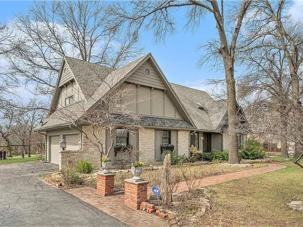 1214 S Lincoln St, Ottawa, KS 66067