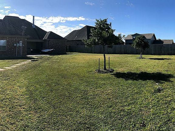 4th image of 222 Louis Emile Dr