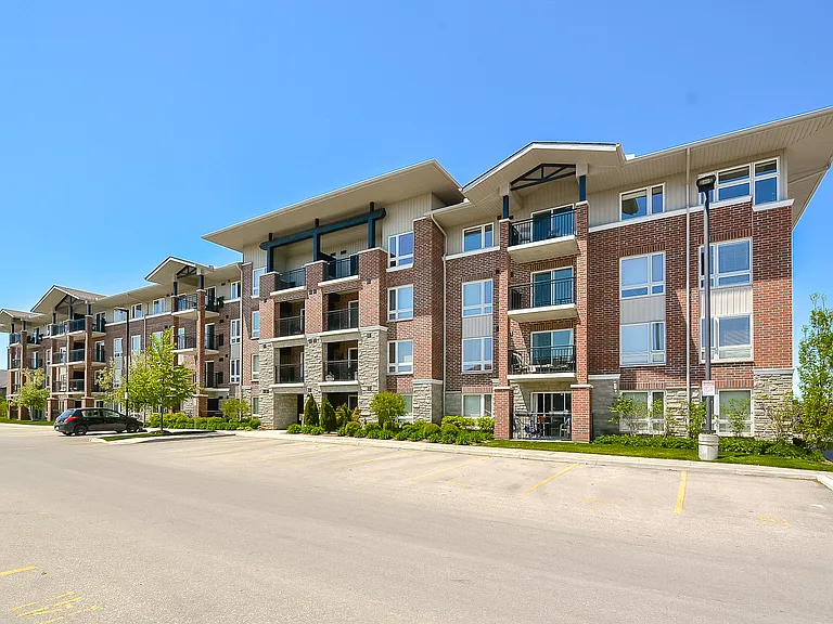39 Goodwin Dr #402 — Photo 11