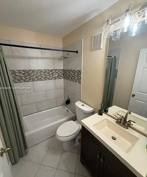 20861 NW 3rd Ln #20861 — Photo 12