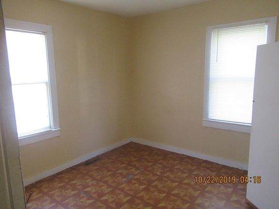 5th image of 815 N Garfield St