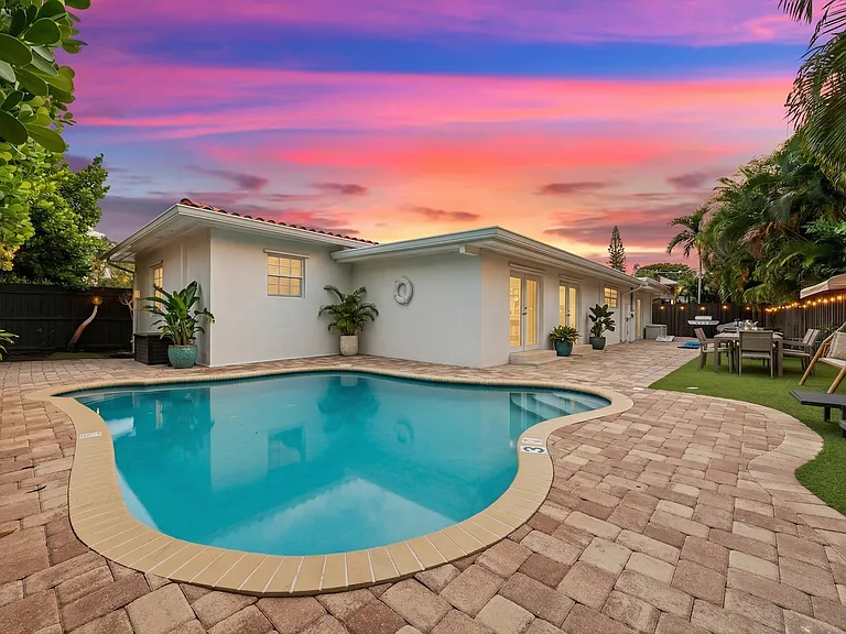1217 Seabreeze Blvd — Photo 52