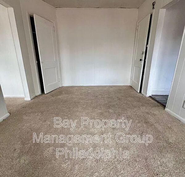 1001 Clifton Ave #2F — Photo 2