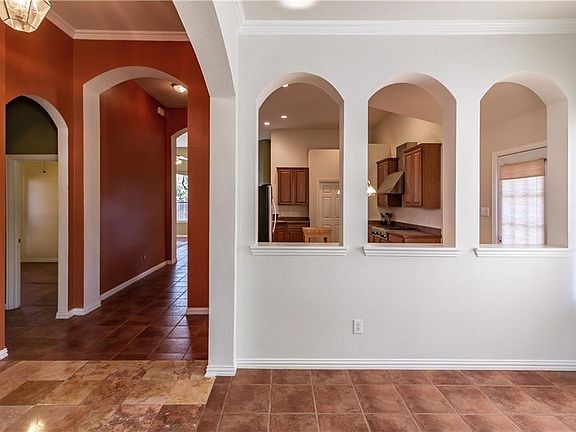 3rd image of 2601 Dunbar Dr