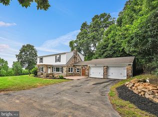 12 Maple Ln, Oley, PA 19547