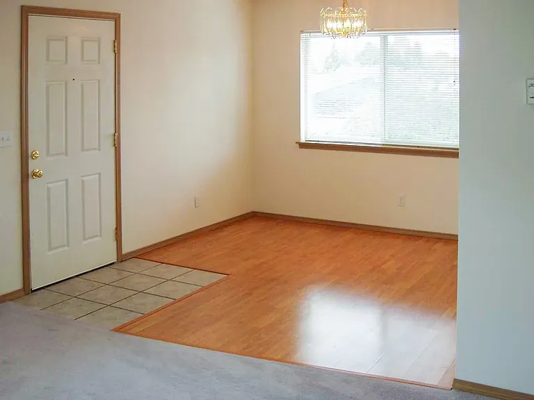Heritage Square Apartment Homes — Photo 9