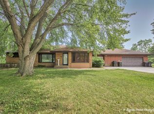 12977 W 9th St, Zion, IL 60099