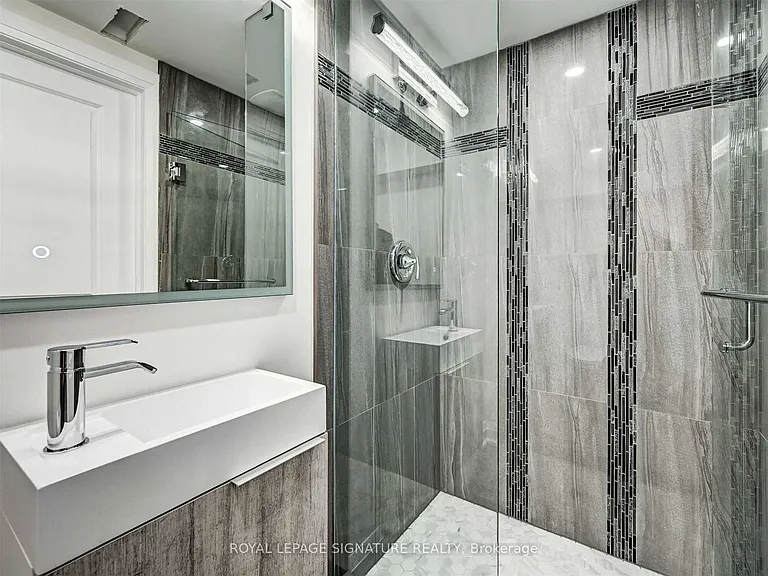 771 Wesley St — Photo 18