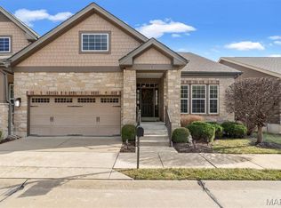 568 Trevi Ln, Ballwin, MO 63011