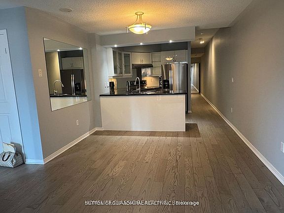 5th image of 909 Bay St #905