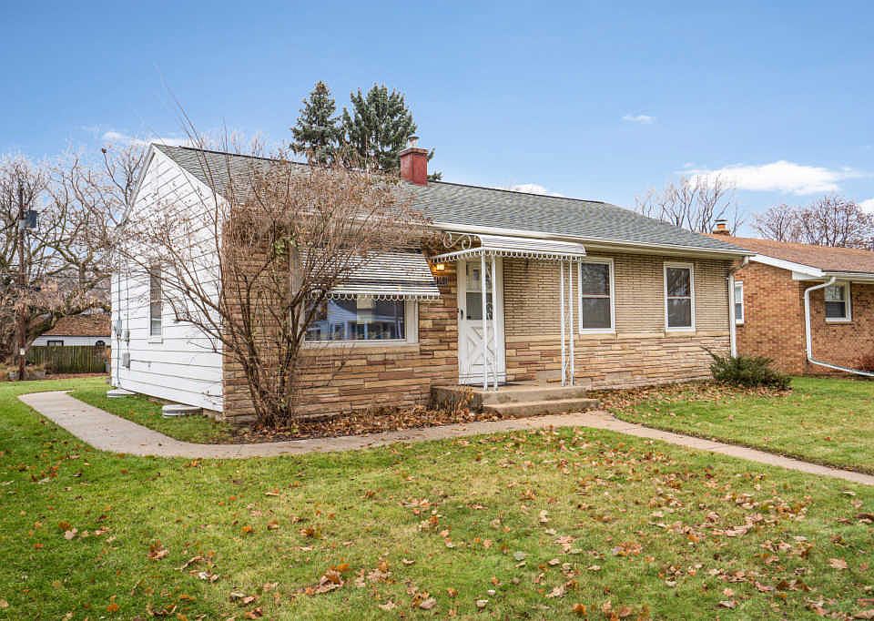 1st image of 4965 N Iroquois Ave