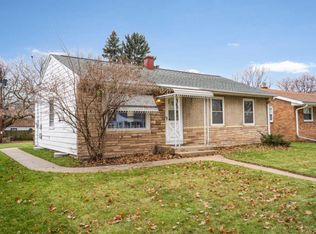 4965 N Iroquois Ave, Glendale, WI 53217