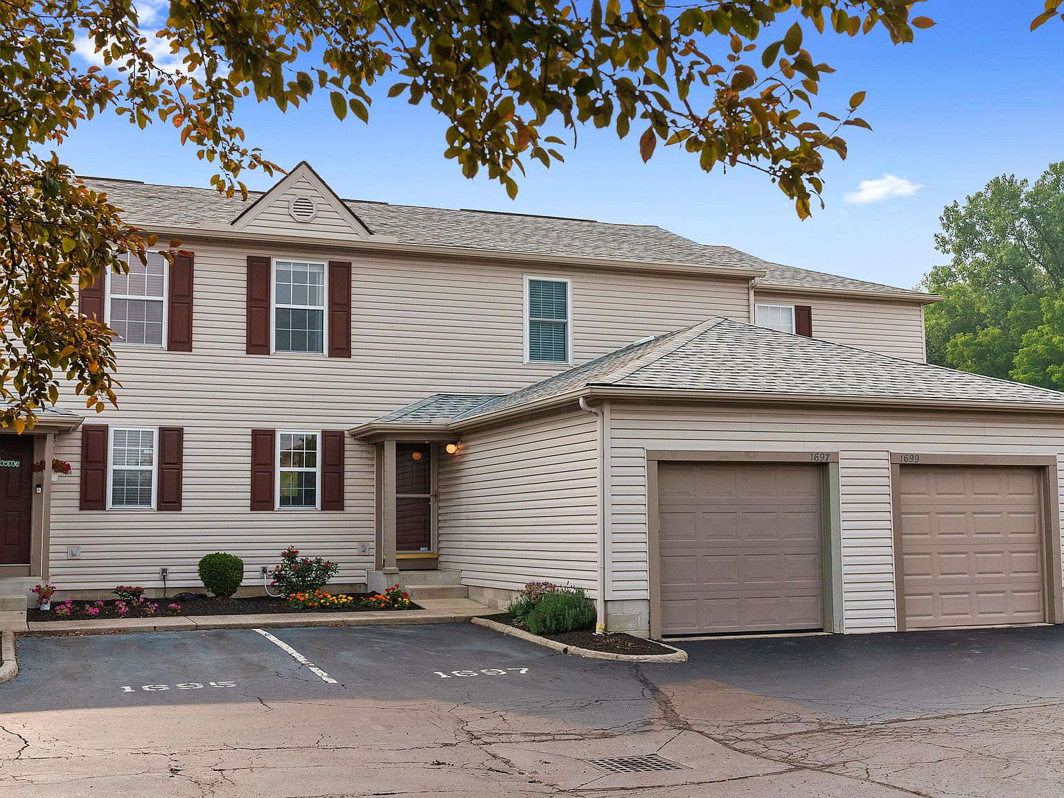 1697 Ridgebury Dr, Hilliard, OH 43026 Zillow