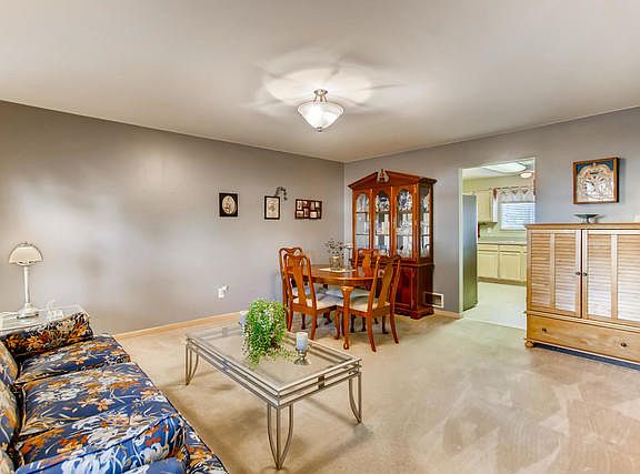 4th image of 3413 Grass Lake Dr