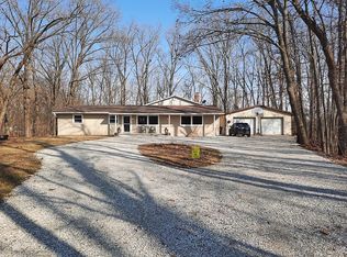110 Ridge Ln, Marshall, IL 62441