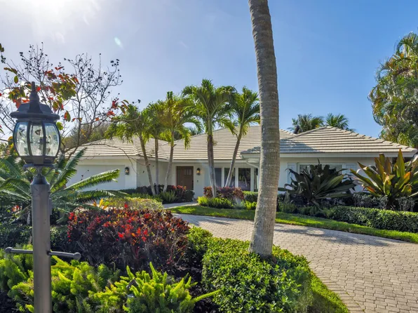 2720 Cardinal Circle, Gulf Stream, FL 33483