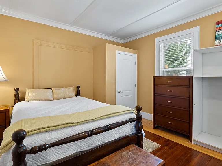 54 Chester Ave #2 — Photo 8
