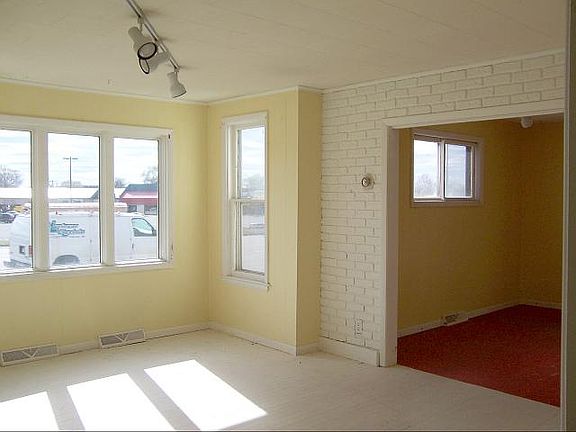 4th image of 1001 S Stephenson Ave