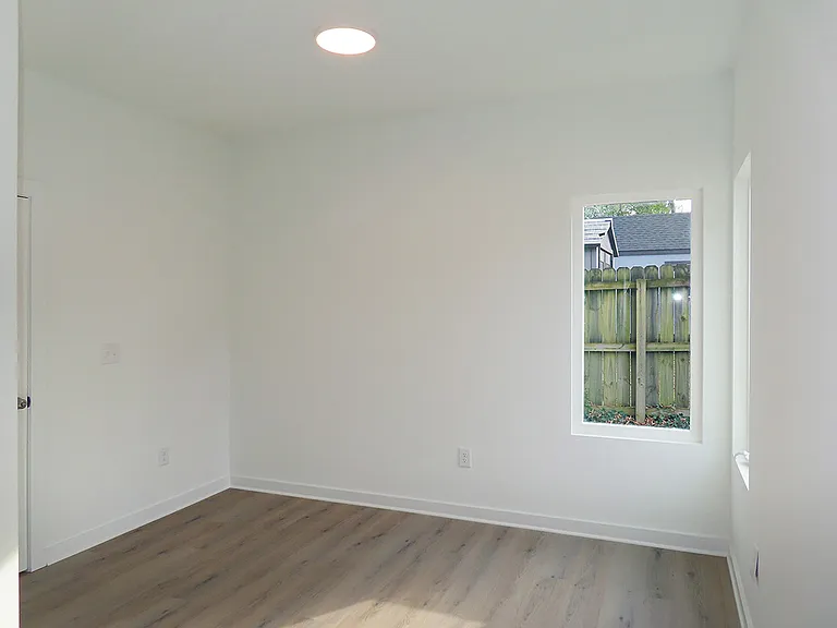 112 N Guthrie Ave #A — Photo 13