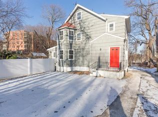 15 De Veau Ln, New Rochelle, NY 10805