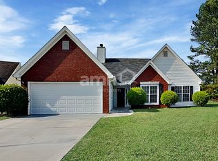 1545 Maple Pointe Ct, Lawrenceville, GA 30043