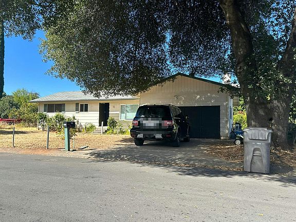 2nd image of 3612 Echo Rd