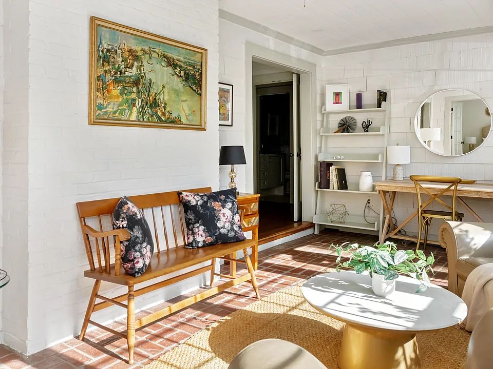 63 Beverly Rd NE #GUEST HOUSE