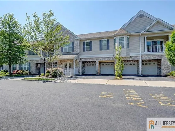 215 Bloomsbury Dr, Morganville, NJ 07751