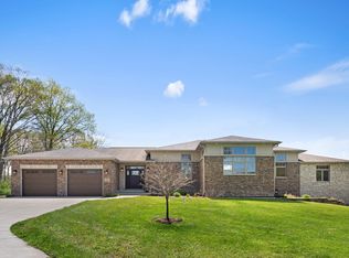11700 Westvalley Dr, Crown Point, IN 46307