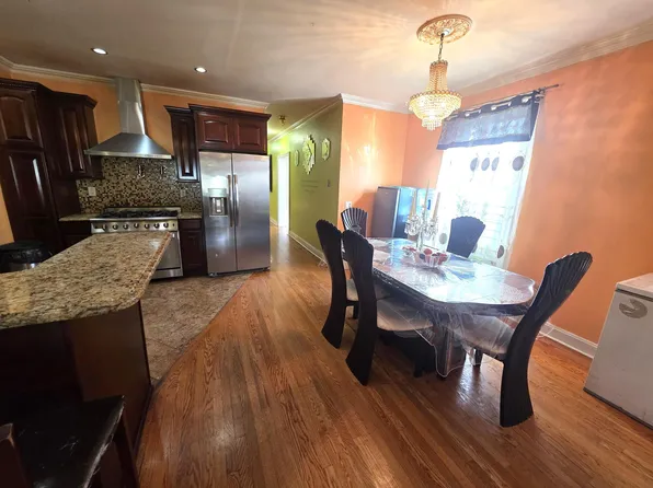 102 Clendenny Avenue image 7 of 20