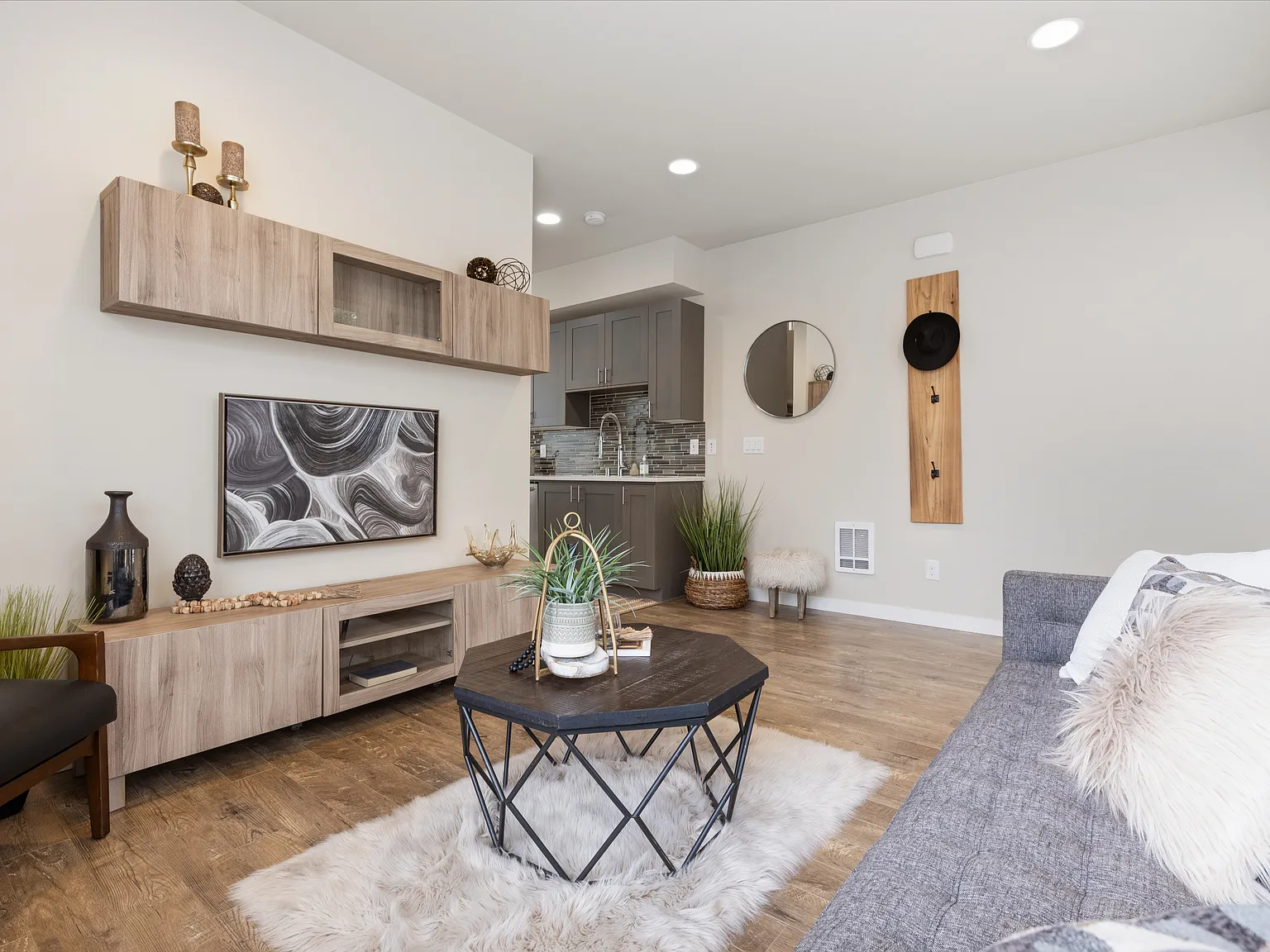 3 bed, 1550 sqft, $3,300 — Photo 4