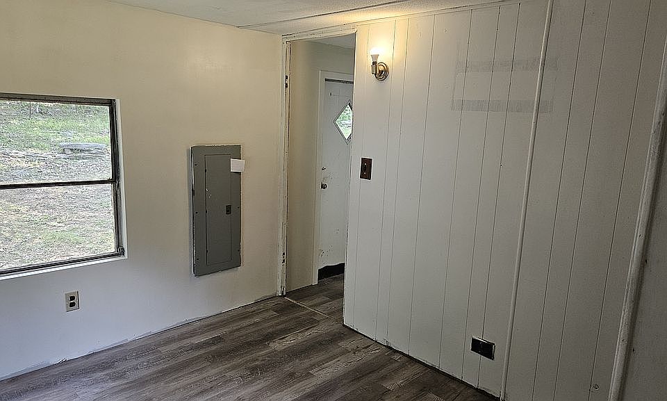 1st image of 478 Williams Rd
