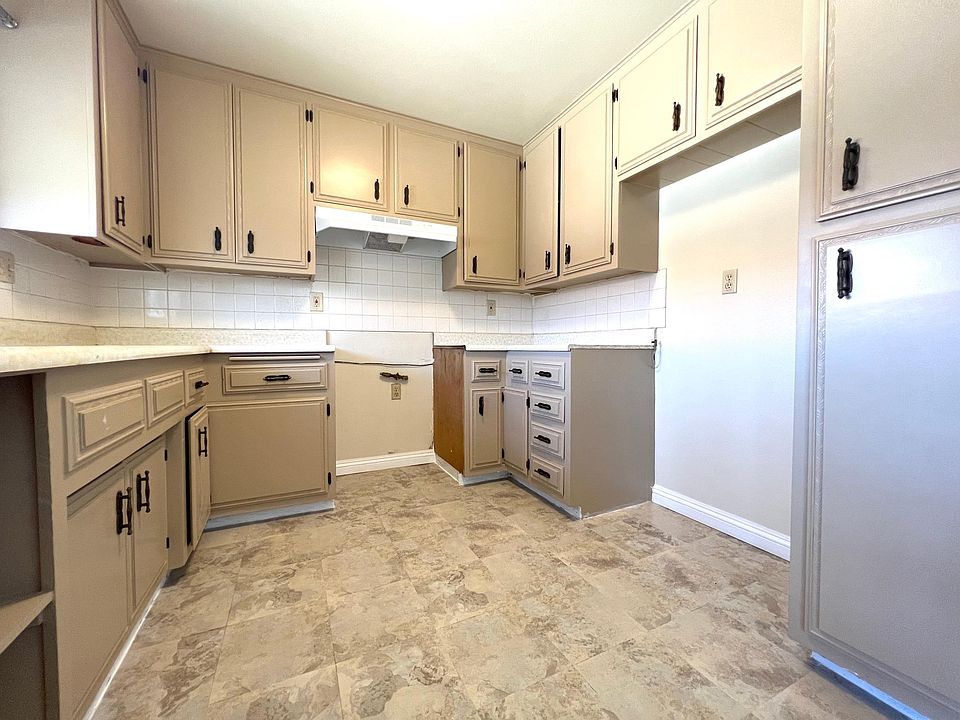 1st image of 25555 New Chicago Ave #J